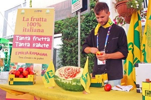 Fruit and Vegetables Surpass Meat as Top Food Staple in Italy