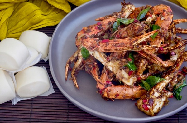 Singaporean chilli crab and black pepper crab at Sydney Seafood School
