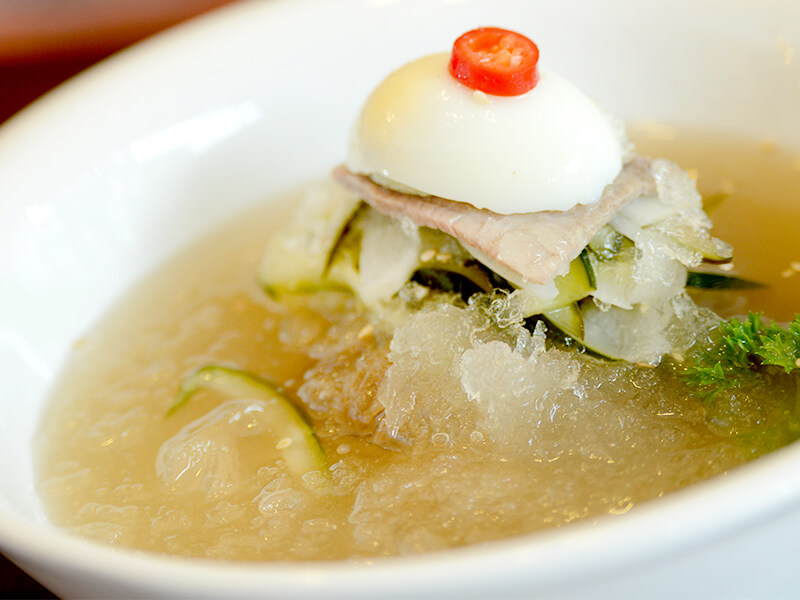 mul-naengmyeon (cold noodle soup)