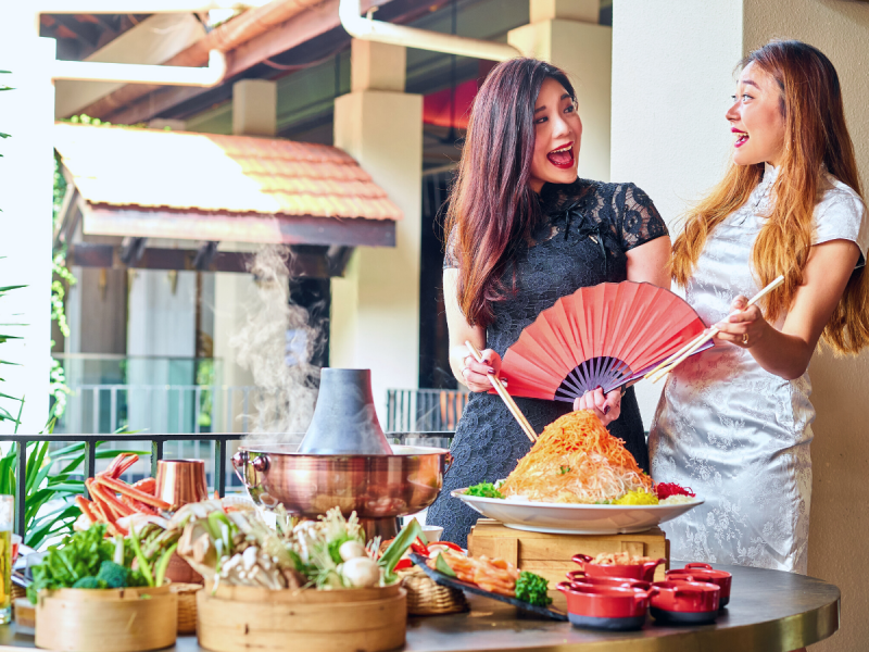 Kwee Zeen's Chinese New Year's Celebrates Family Joy with Steamboat!