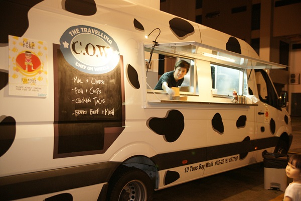 Ramen Burger Rolls To Singapore In Food Truck