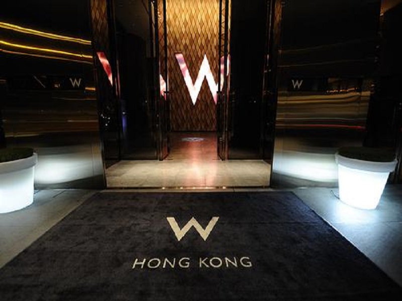 W Hong Kong offers “Shop ‘til you drop’ room packages!